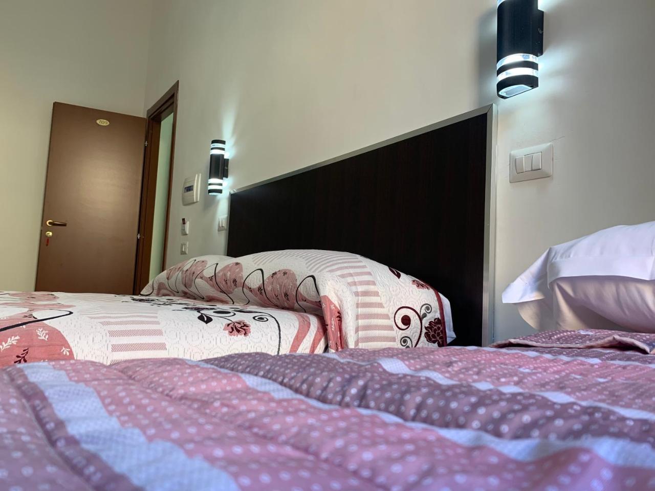 Serena House โรม ภายนอก รูปภาพ